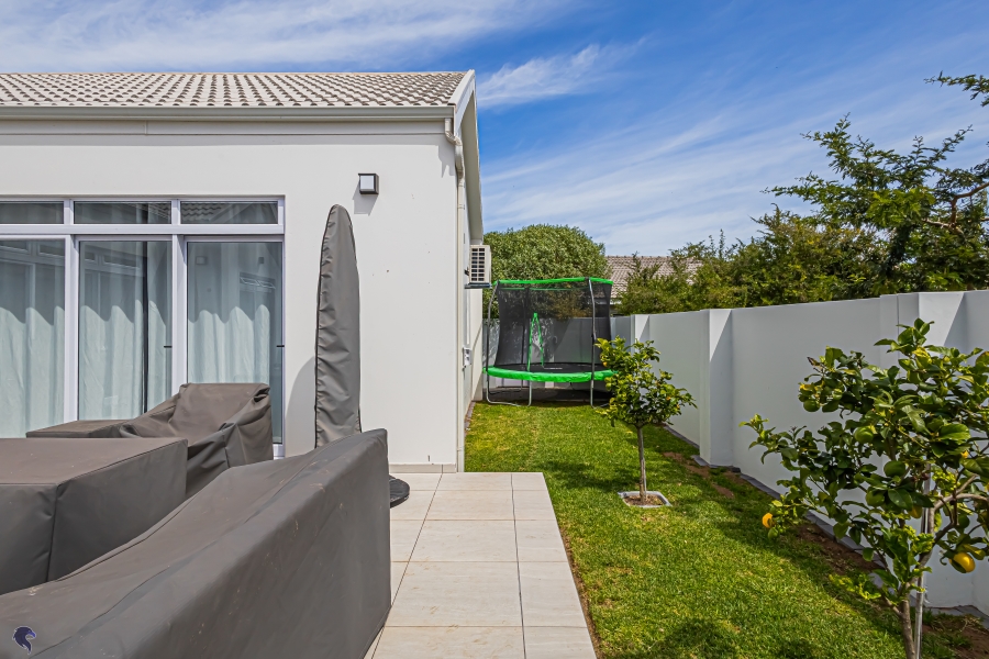 6 Bedroom Property for Sale in Country Club Western Cape